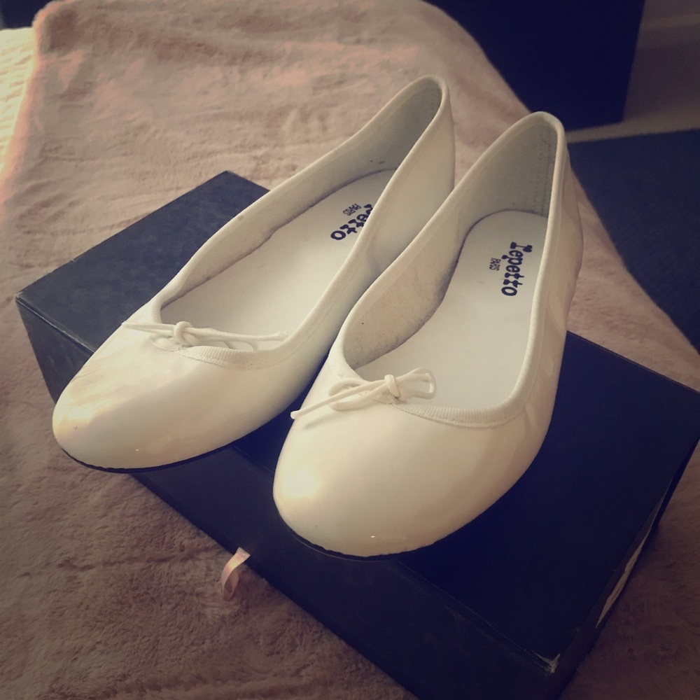 Repetto white pattern